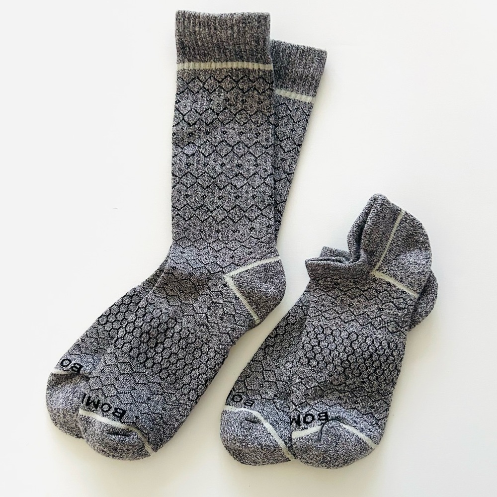 Bombas New 2 pair Crew & Ankle Socks Winter Print Large Gray Charcoal Unisex